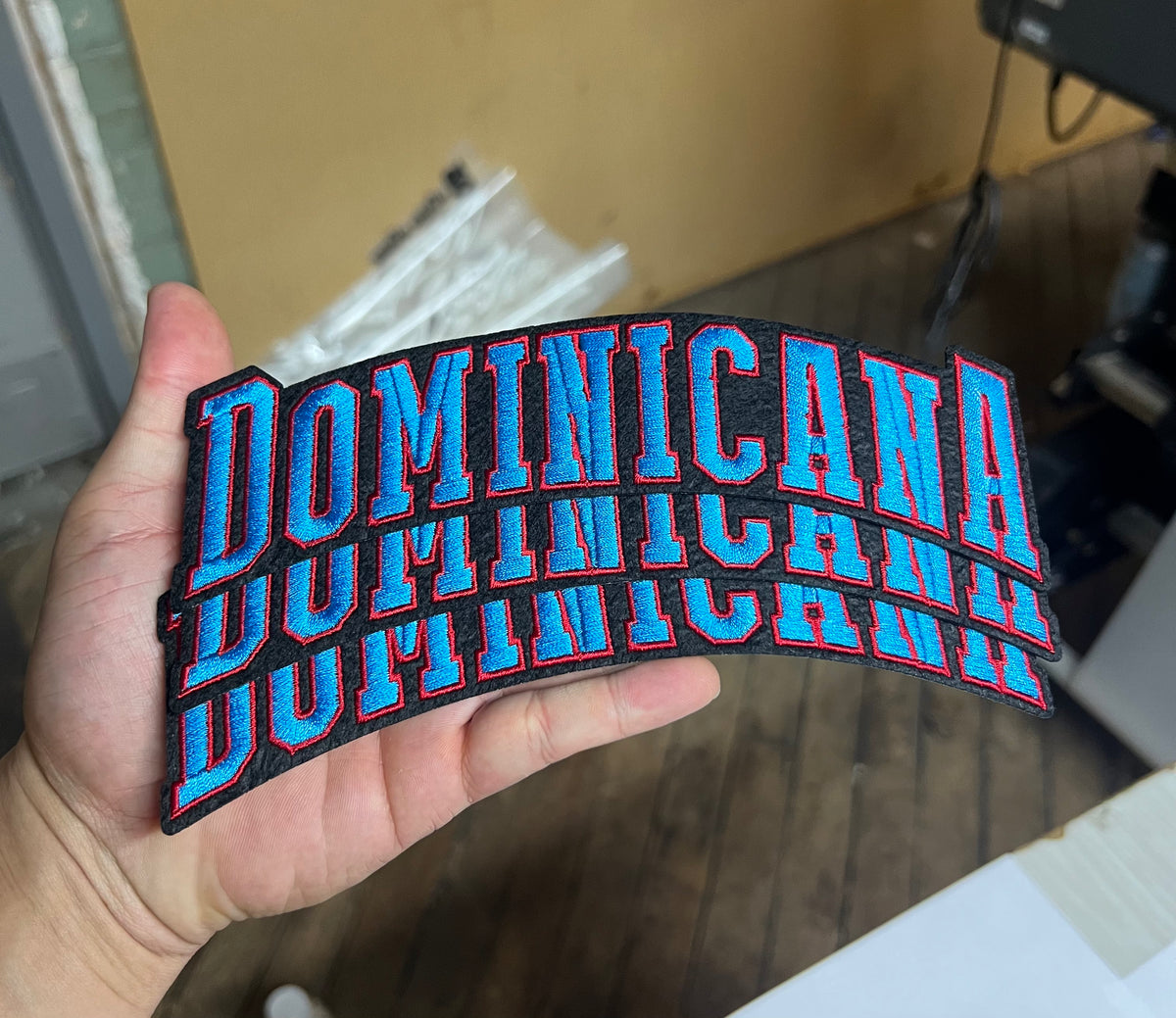 Dominicana Iron-on Embroidery logo